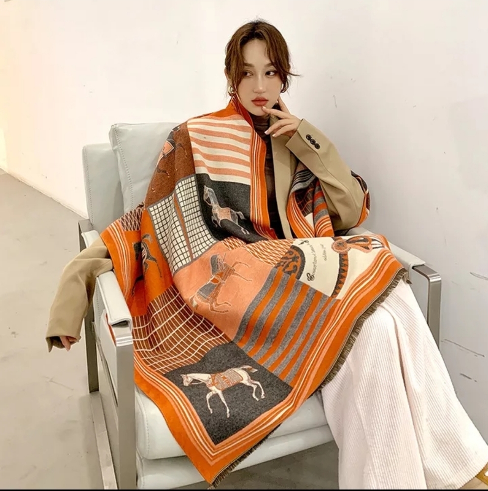 ⭐Elegant Cashmere Shawl⭐ - Picture 4 of 17